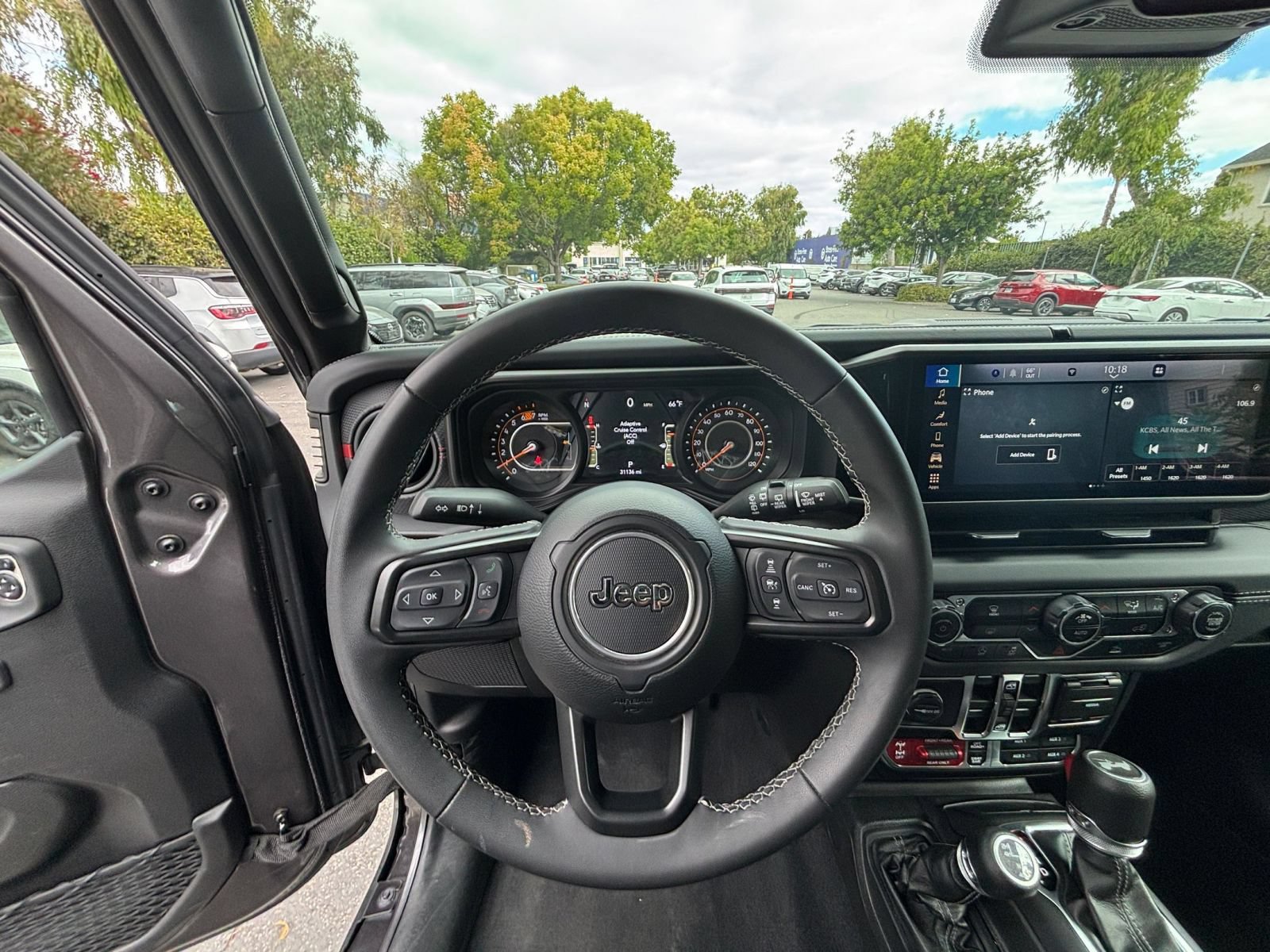 Used 2025 Jeep Wrangler Unlimited Rubicon AWD/4WD image 32