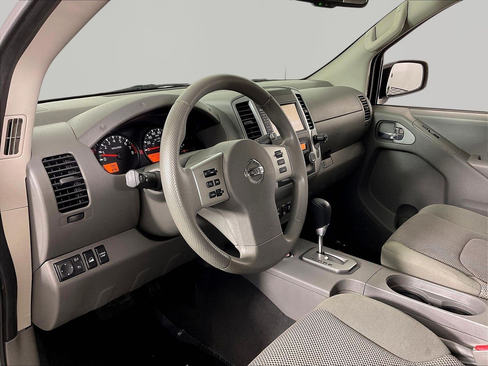 Certified 2021 Nissan Frontier SV w/ Midnight Edition Floor Mats AWD/4WD image 18