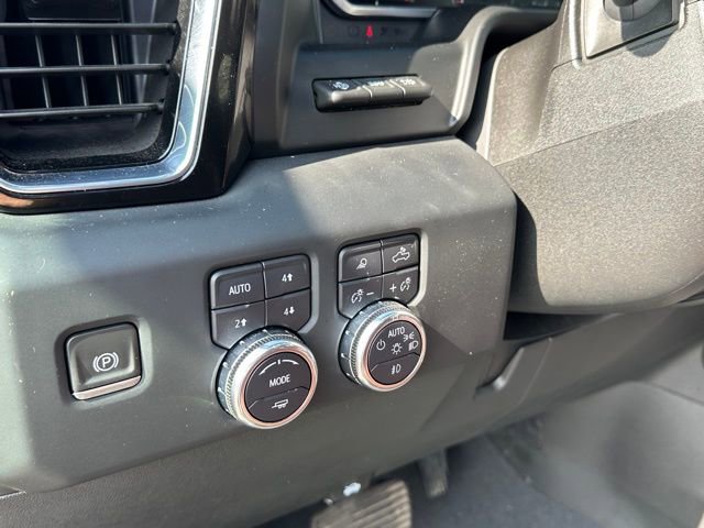 Used 2024 GMC Sierra 3500 Denali Ultimate image 17