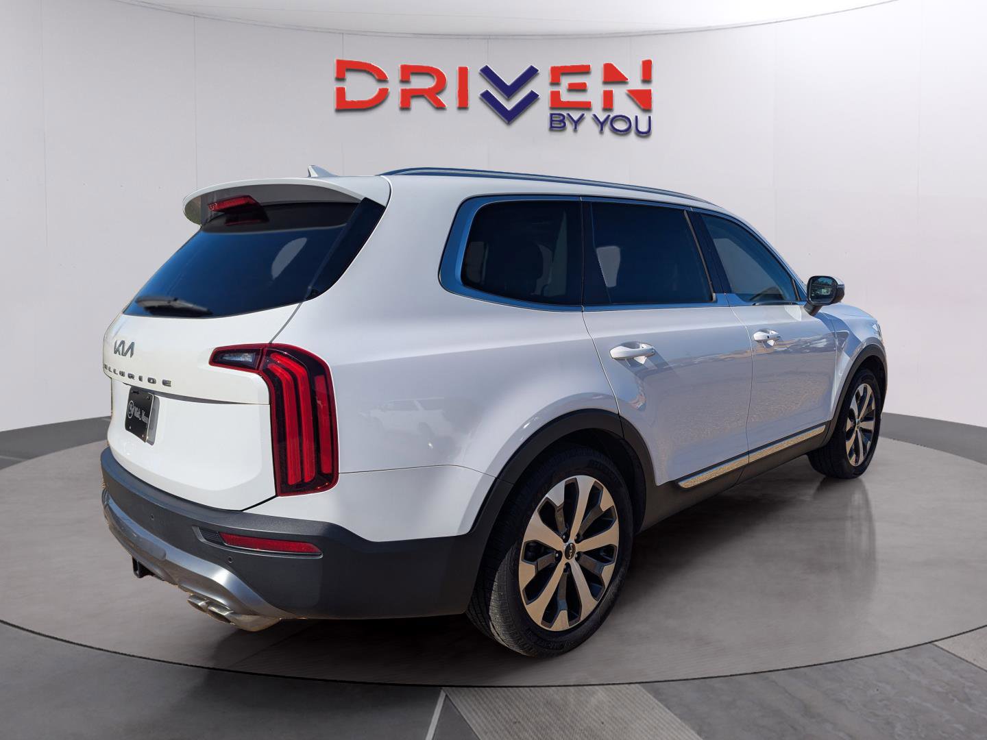 Used 2022 Kia Telluride EX w/ EX Premium Package image 7