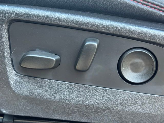 Used 2025 Chevrolet Colorado Z71 w/ Technology Package image 20