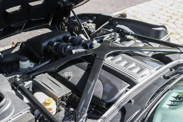 Used 2014 SRT Viper GTS w/ GTS Laguna Interior Package image 24