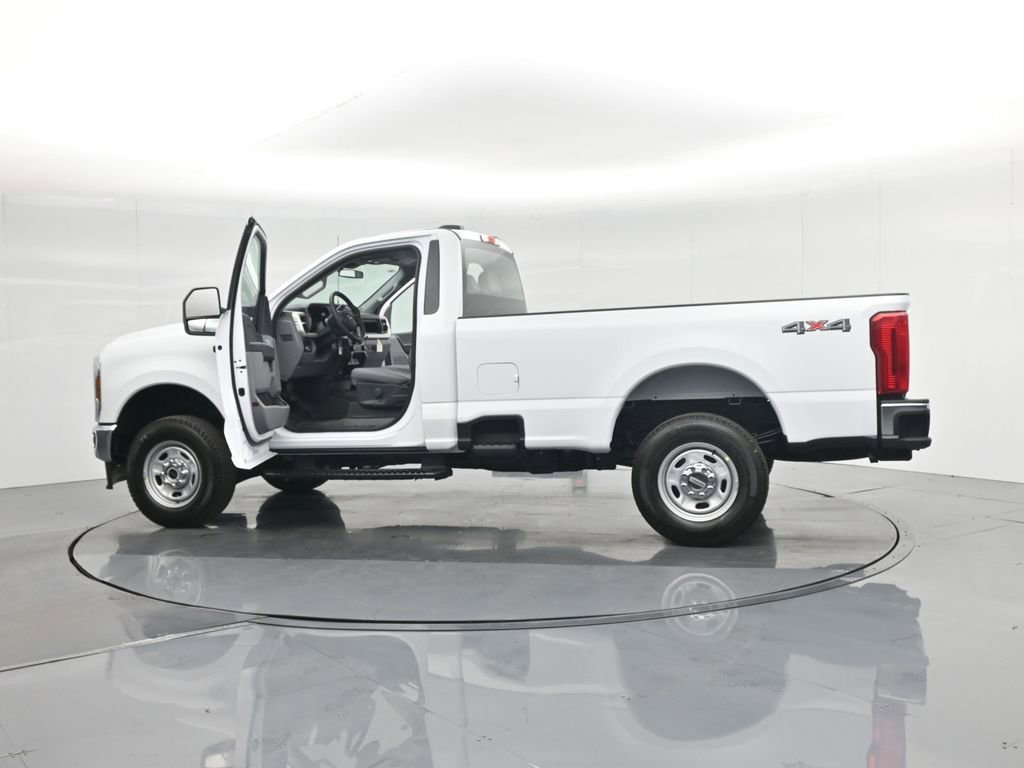New 2026 Ford F250 XL w/ XL Chrome Package image 30