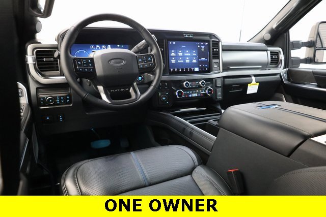 Used 2025 Ford F450 Platinum w/ FX4 Off-Road Package image 8