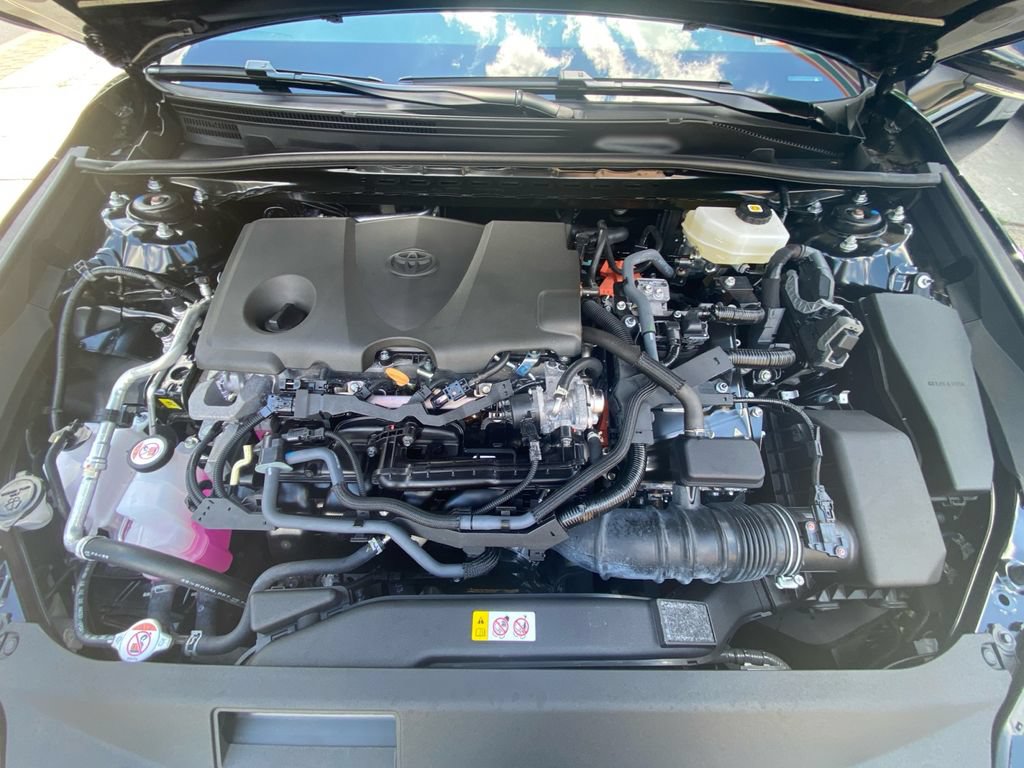 Used 2025 Toyota Camry SE w/ Convenience Package FWD image 27