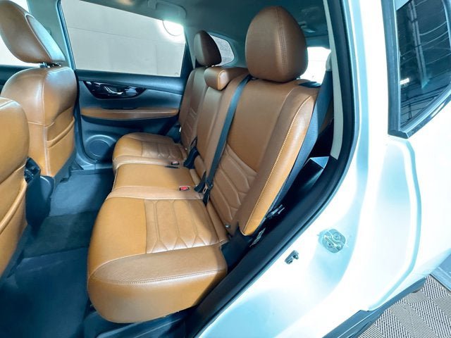 Certified 2019 Nissan Rogue SL w/ Premium Package AWD/4WD image 22