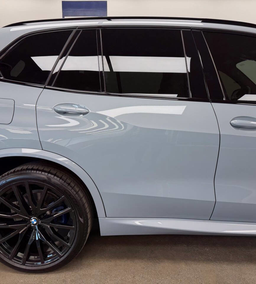 Used 2025 BMW X5 xDrive40i w/ M Sport Package image 16