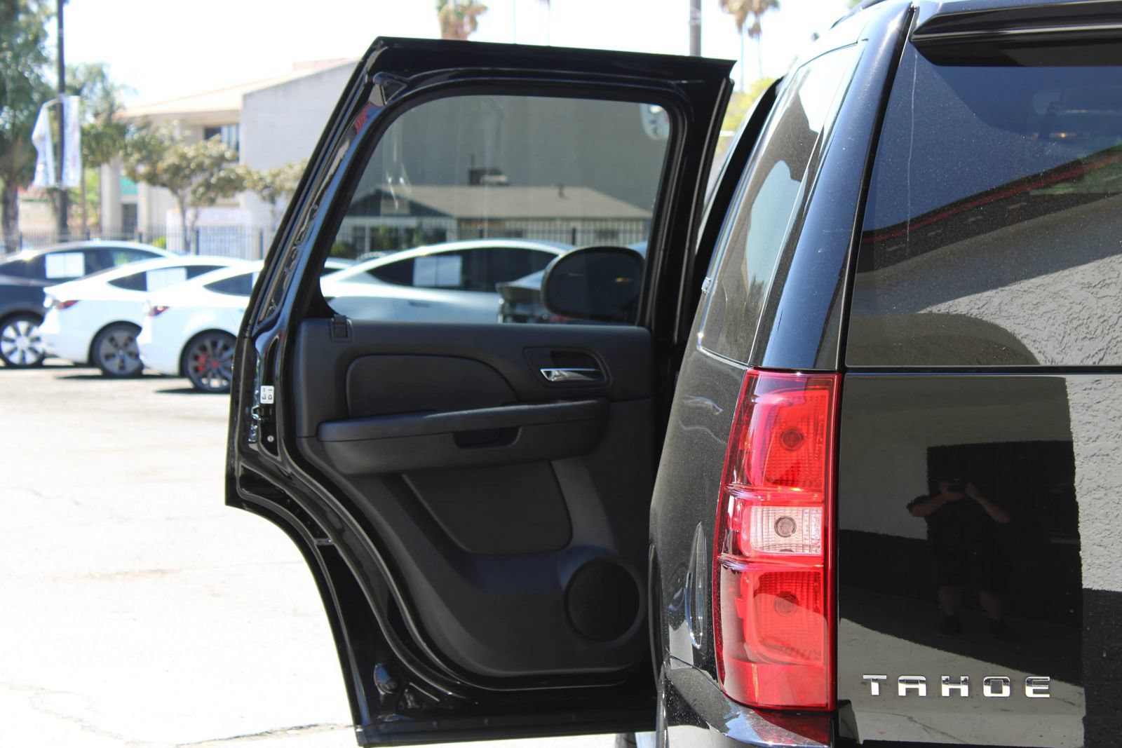 Used 2013 Chevrolet Tahoe LTZ AWD/4WD image 11