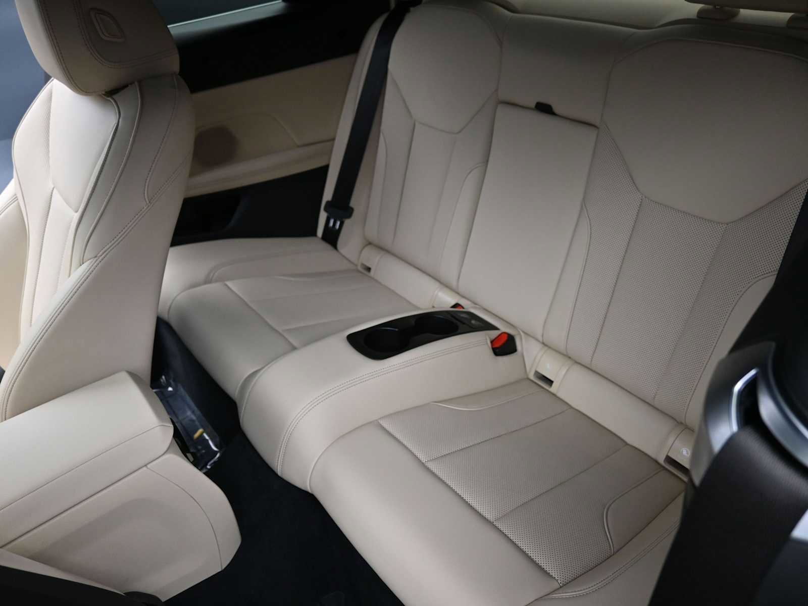 Used 2024 BMW 430i Convertible w/ Premium Package image 13