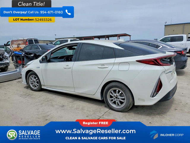 Used 2020 Toyota Prius Prime XLE FWD image 3