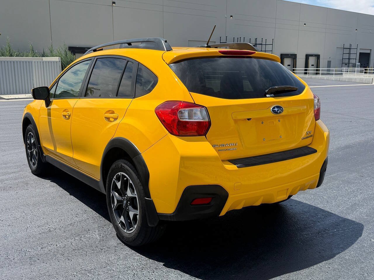 Used 2015 Subaru Crosstrek 2.0i Premium w/ Special Edition Package AWD/4WD image 9