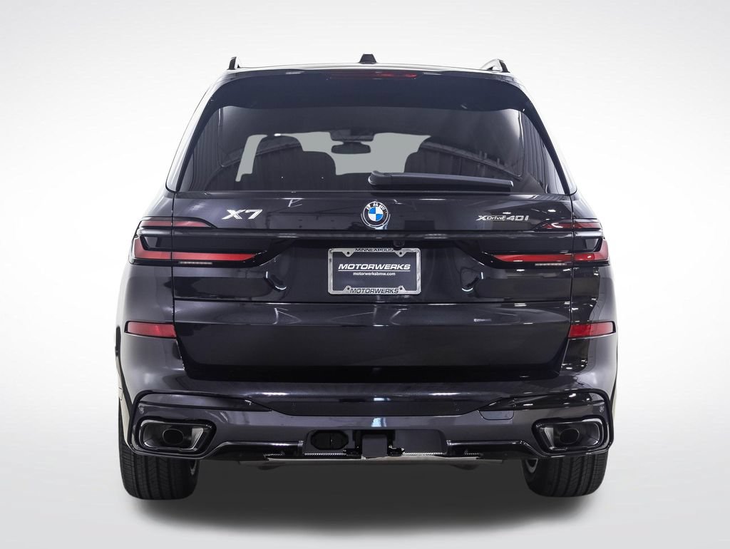Used 2027 BMW X7 xDrive40i w/ M Sport Package AWD/4WD image 4