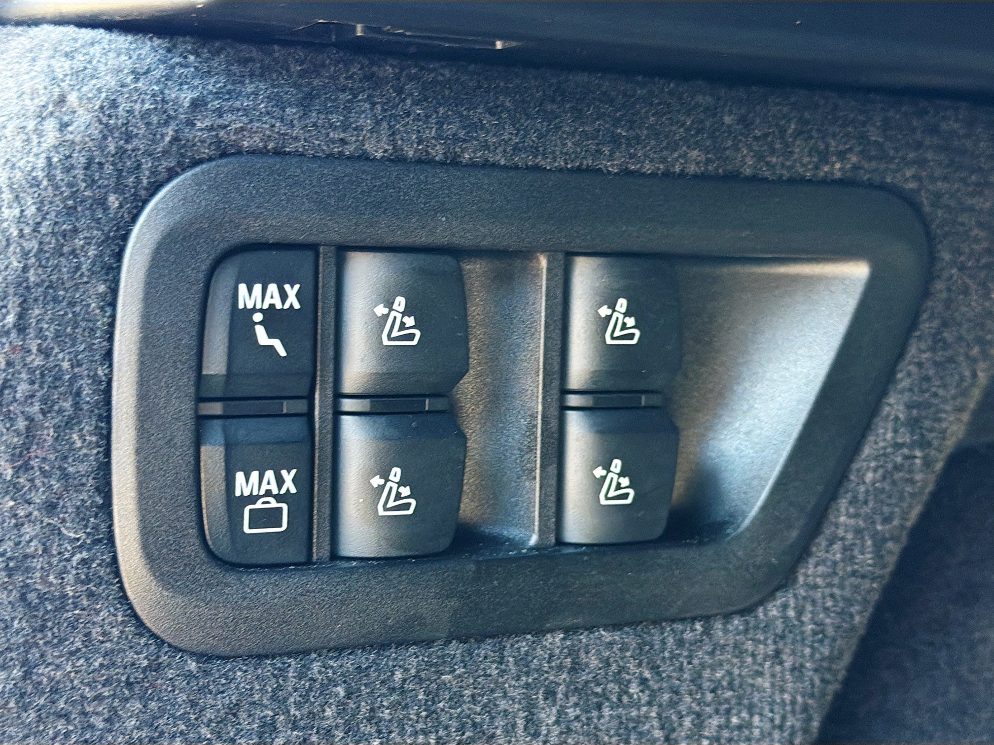 Used 2026 BMW X7 xDrive40i AWD/4WD image 13