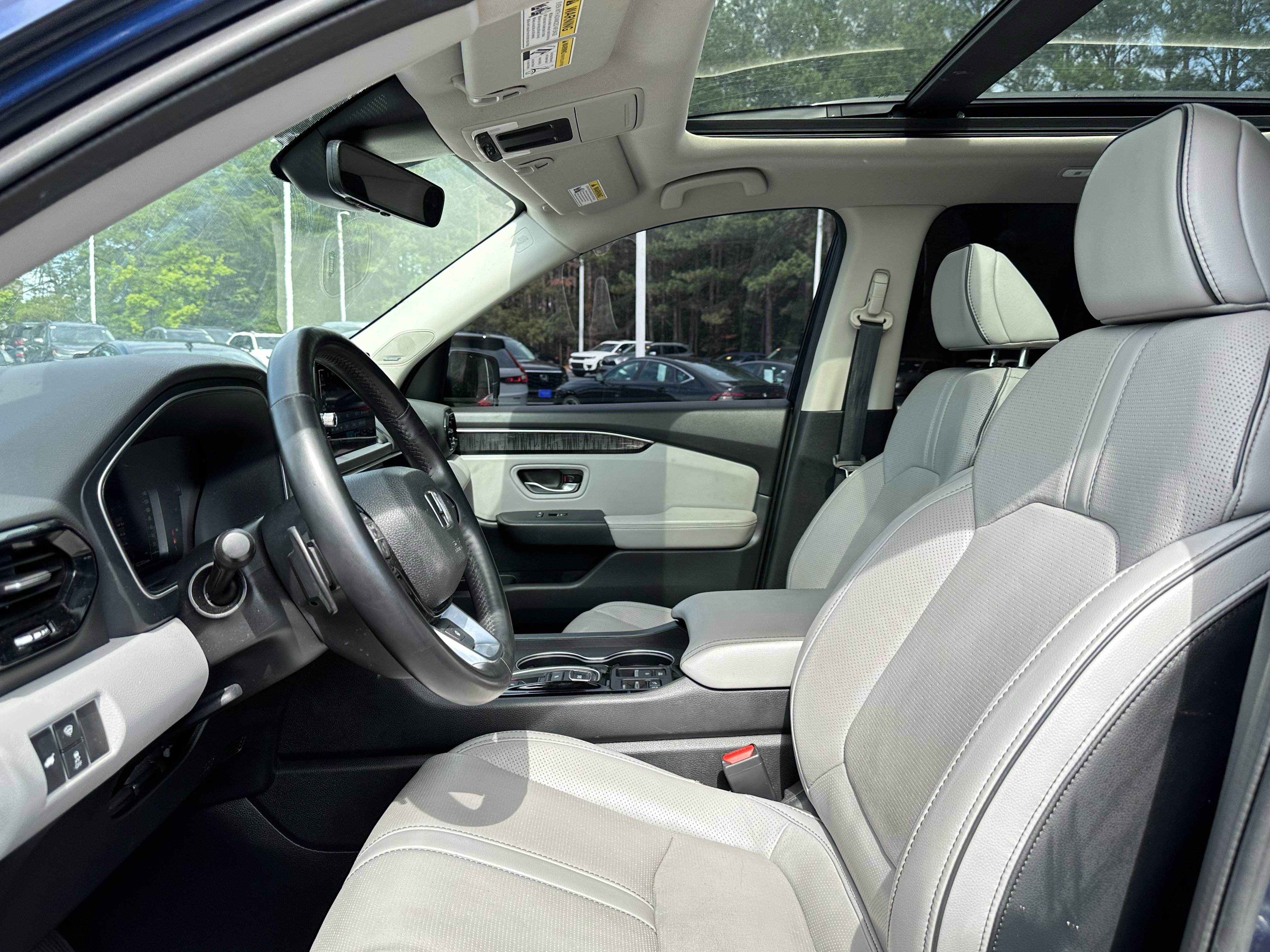 Used 2023 Honda Pilot Elite image 7