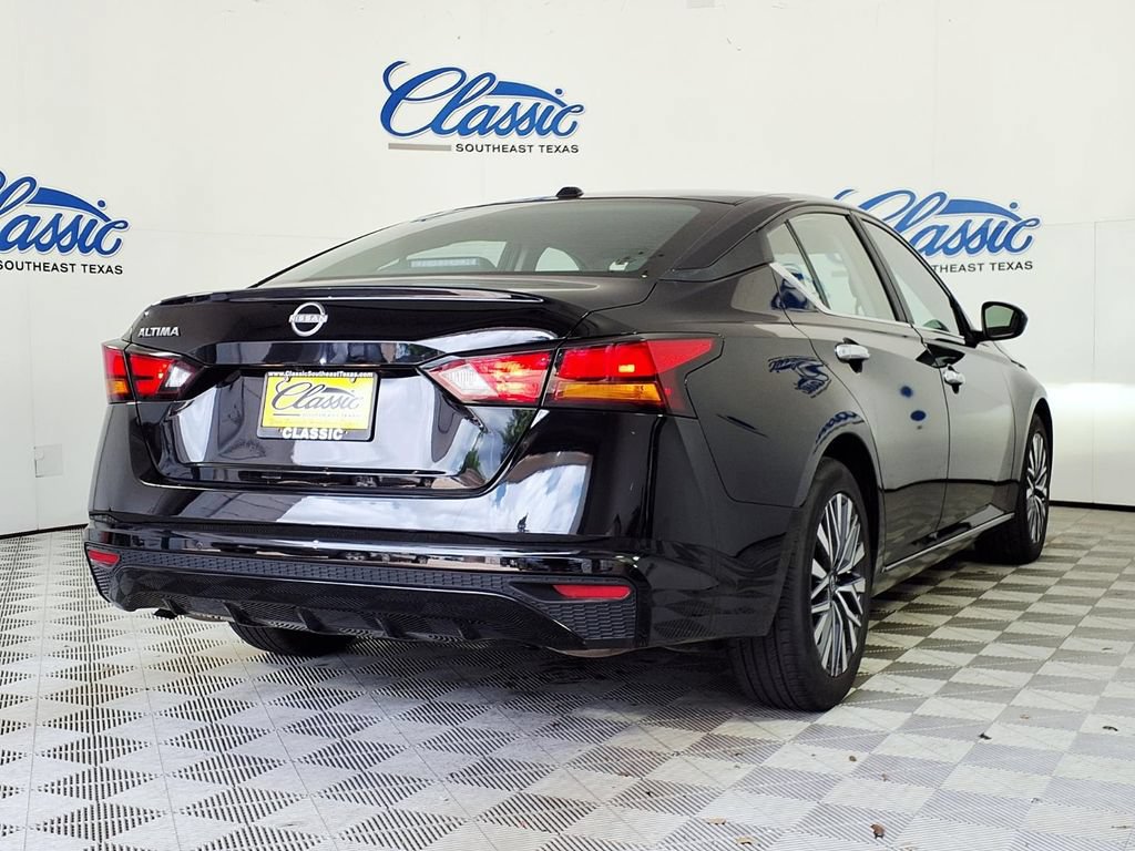 Used 2025 Nissan Altima 2.5 SV FWD image 6