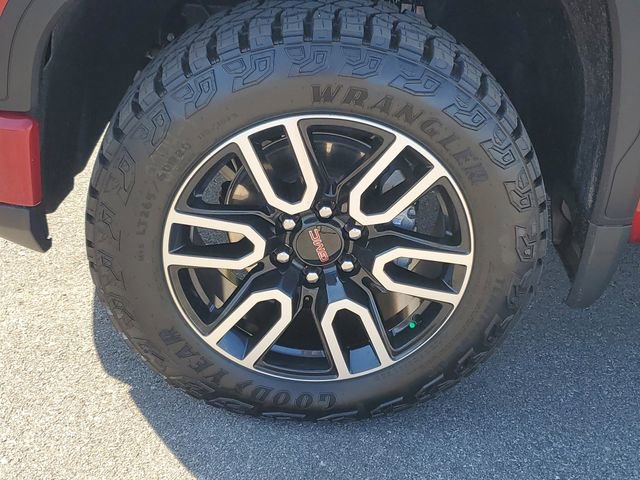 Used 2025 GMC Sierra 1500 AT4 w/ AT4 Premium Package image 33