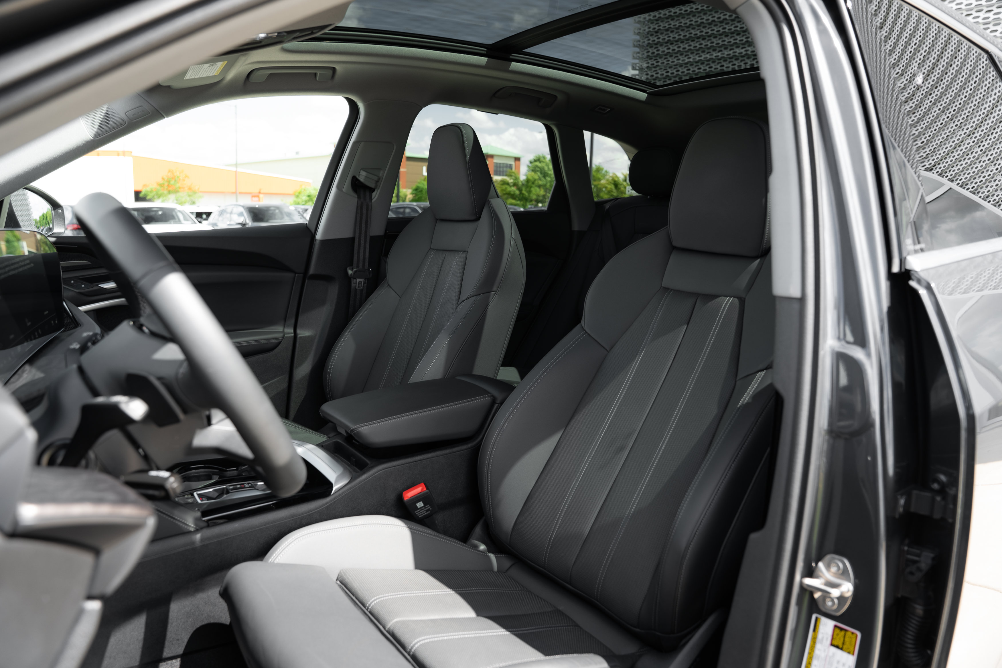Certified 2025 Audi Q5 Premium w/ Premium Plus AWD/4WD image 23