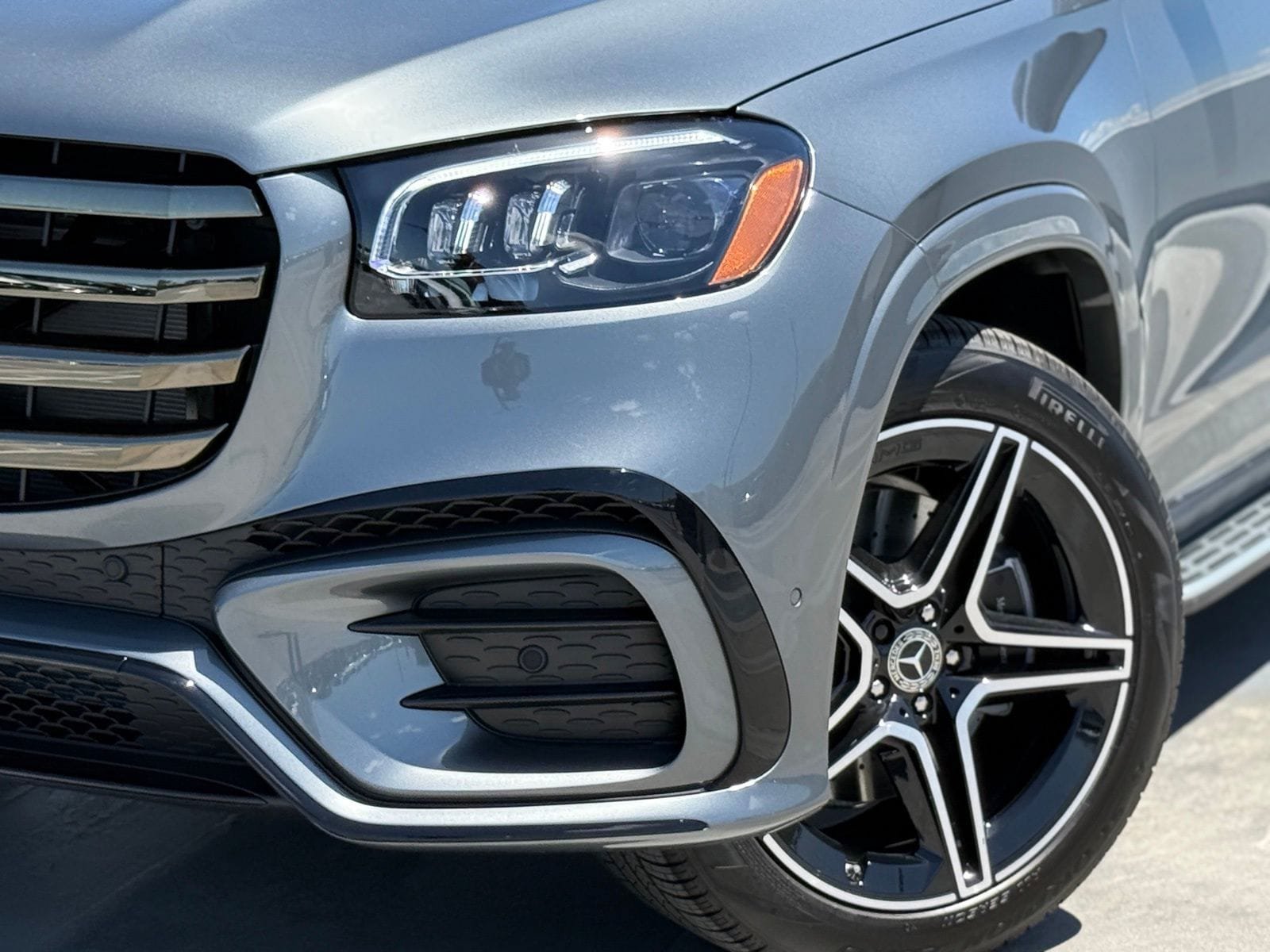 New 2026 Mercedes-Benz GLS 450 4MATIC image 4