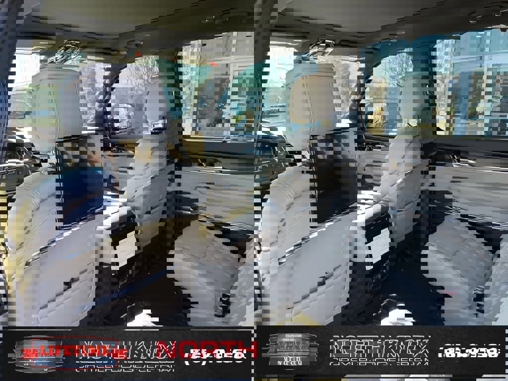 New 2026 Jeep Grand Wagoneer Summit image 19