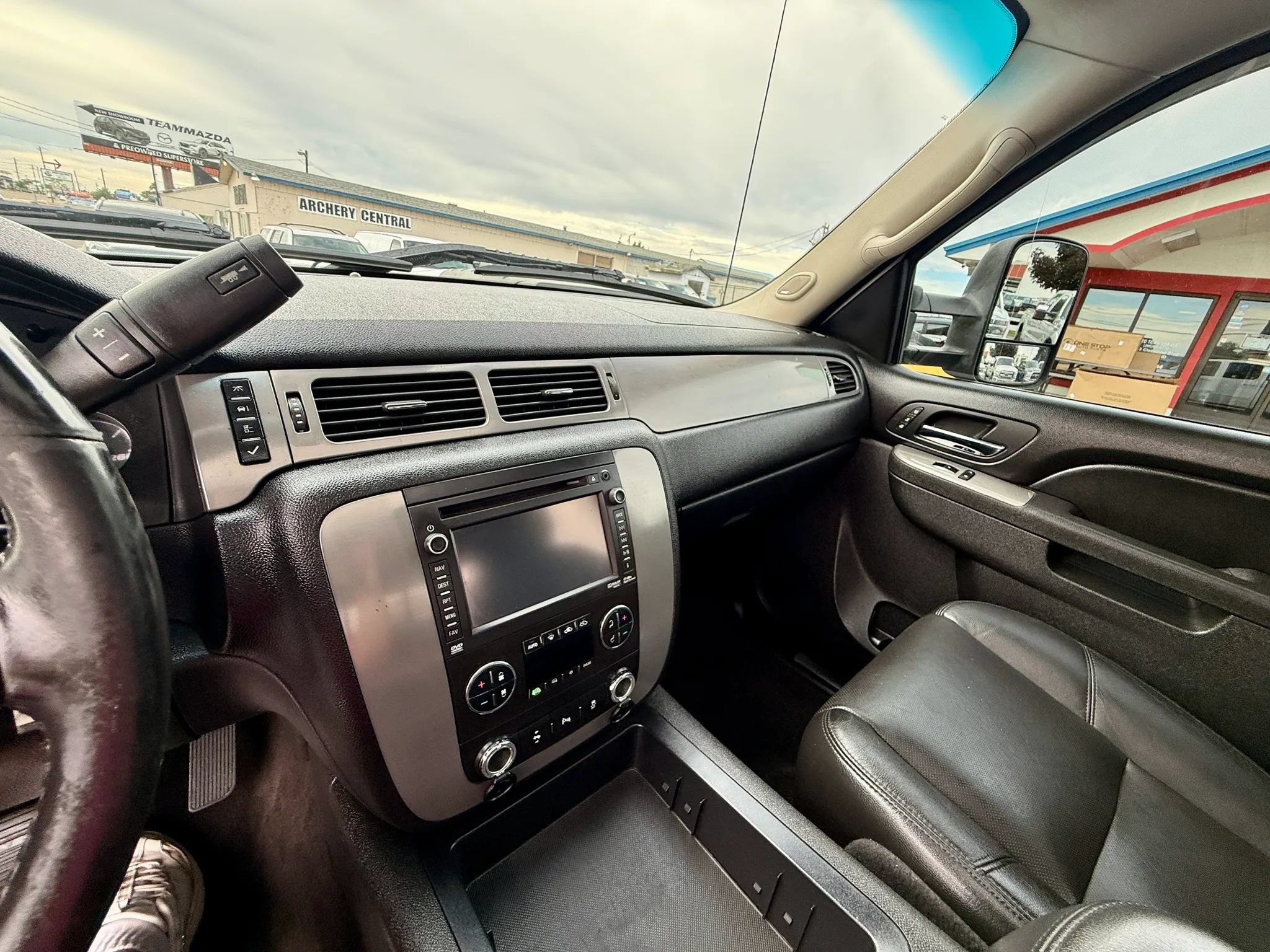 Used 2014 Chevrolet Silverado 2500 LTZ AWD/4WD image 11