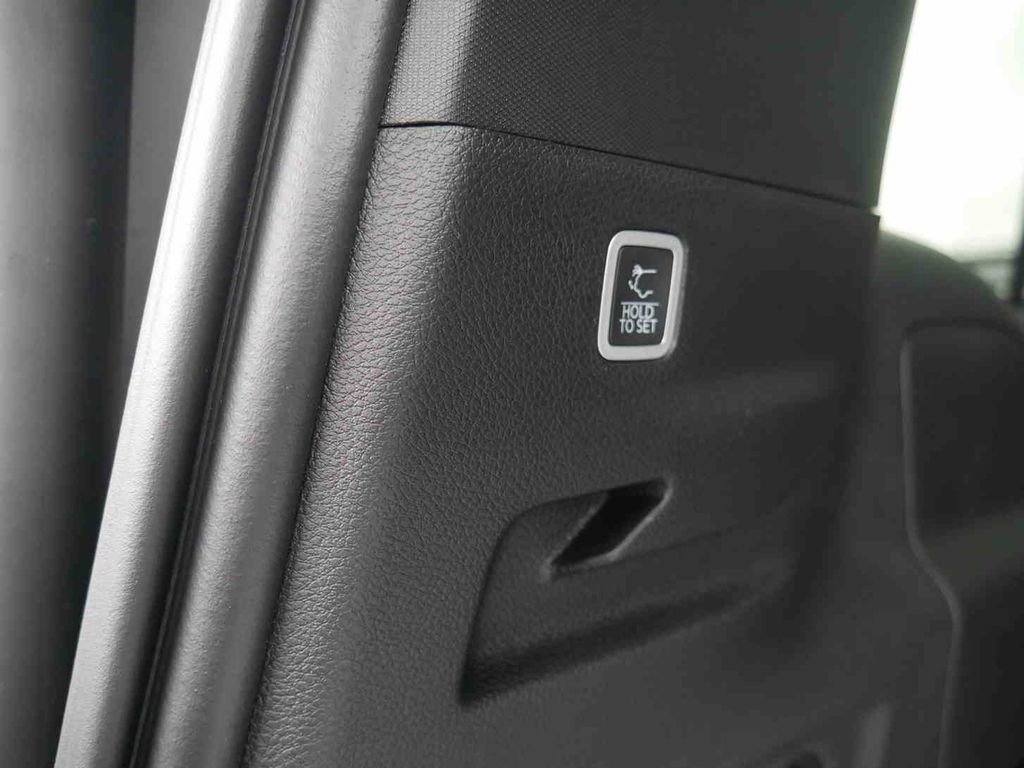 New 2025 Jeep Wagoneer L Series II w/ Convenience Group I image 7