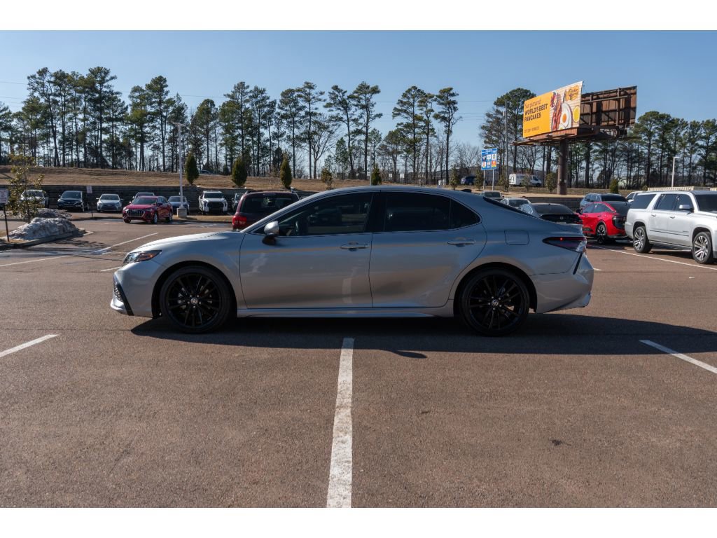Used 2024 Toyota Camry XSE image 10