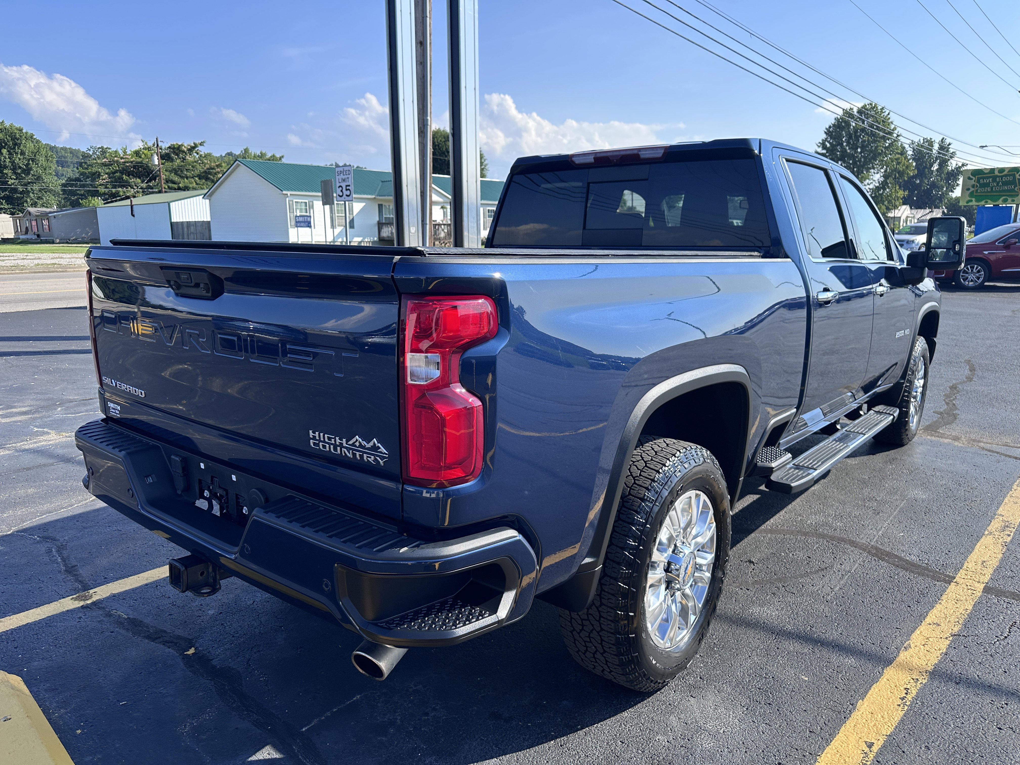 Used 2023 Chevrolet Silverado 2500 High Country image 3