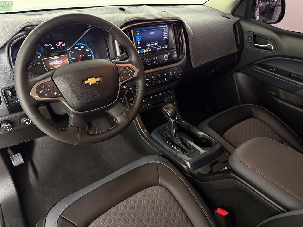Used 2022 Chevrolet Colorado Z71 AWD/4WD image 12