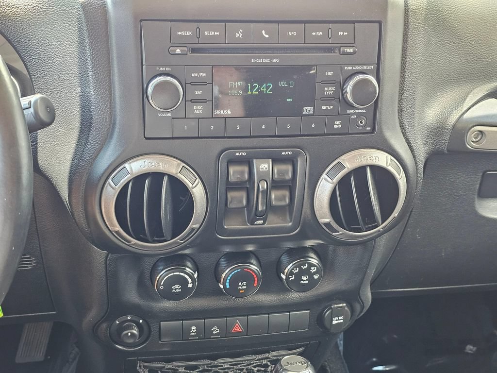 Used 2011 Jeep Wrangler Unlimited Sport AWD/4WD image 27