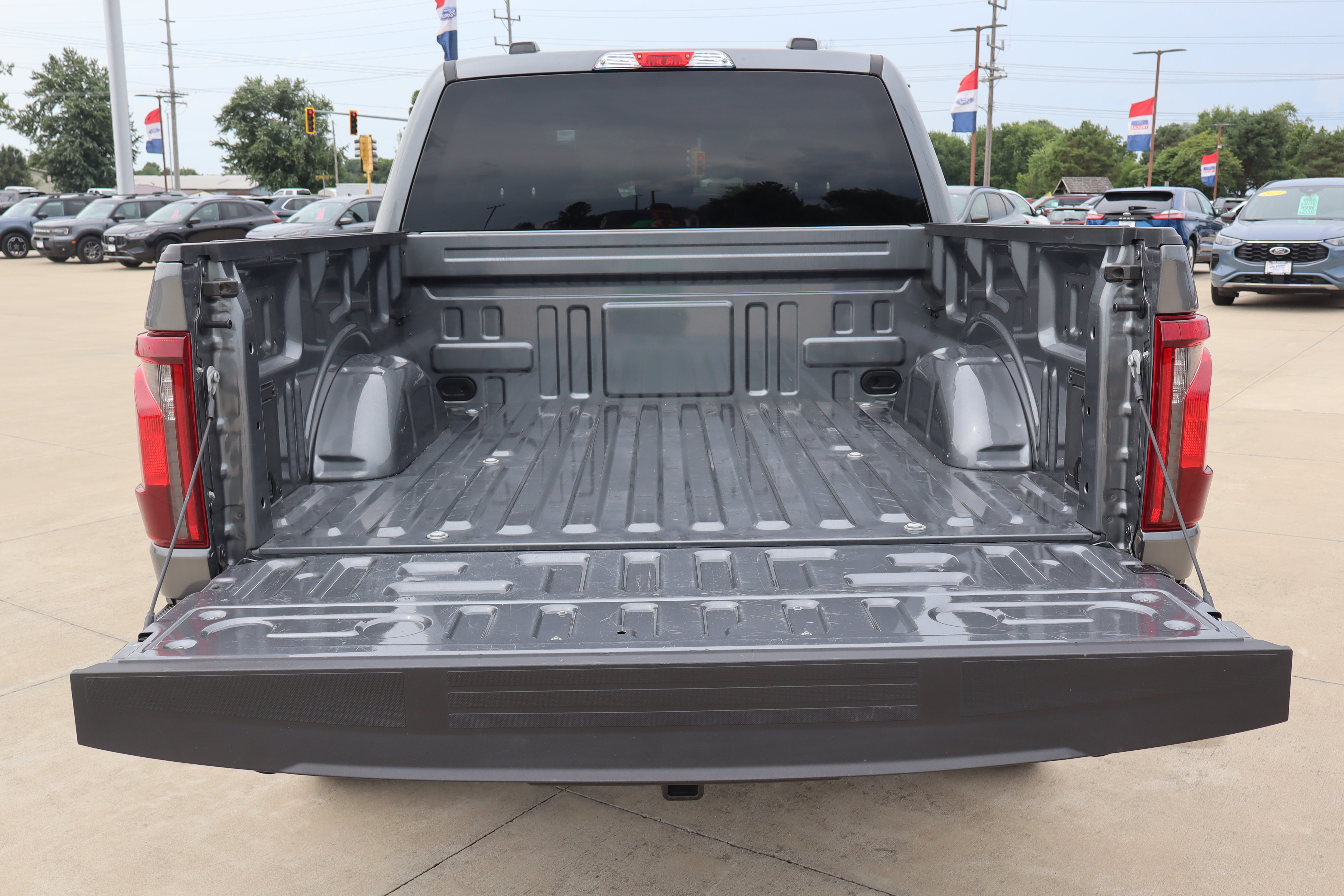 Used 2025 Ford F150 STX w/ Equipment Group 201A FX4 AWD/4WD image 23