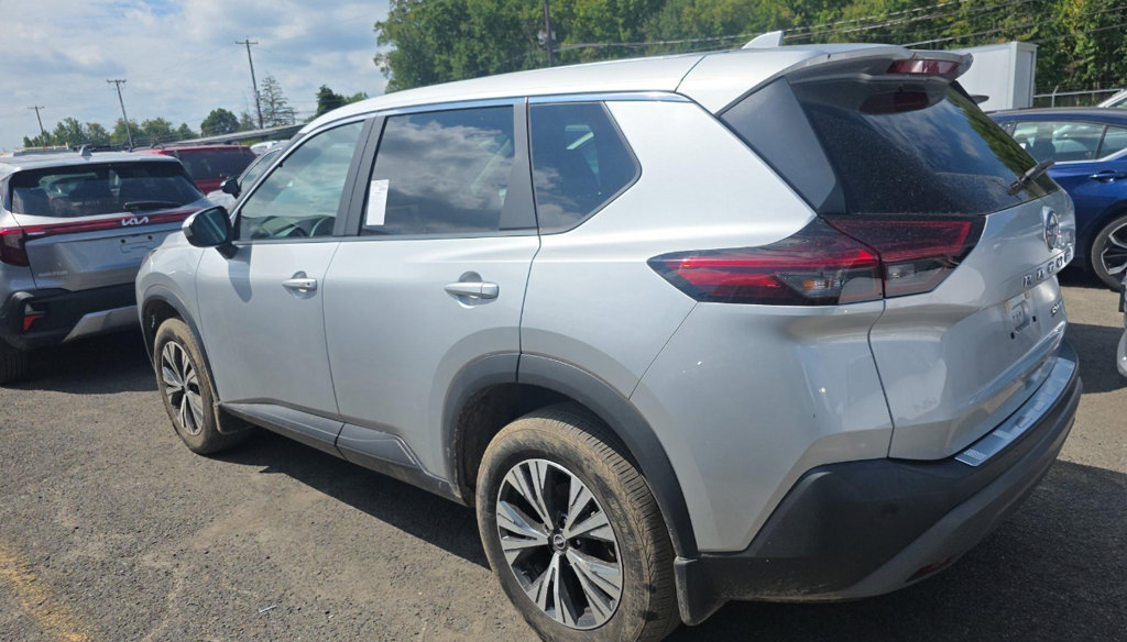 Used 2023 Nissan Rogue SV AWD/4WD image 7