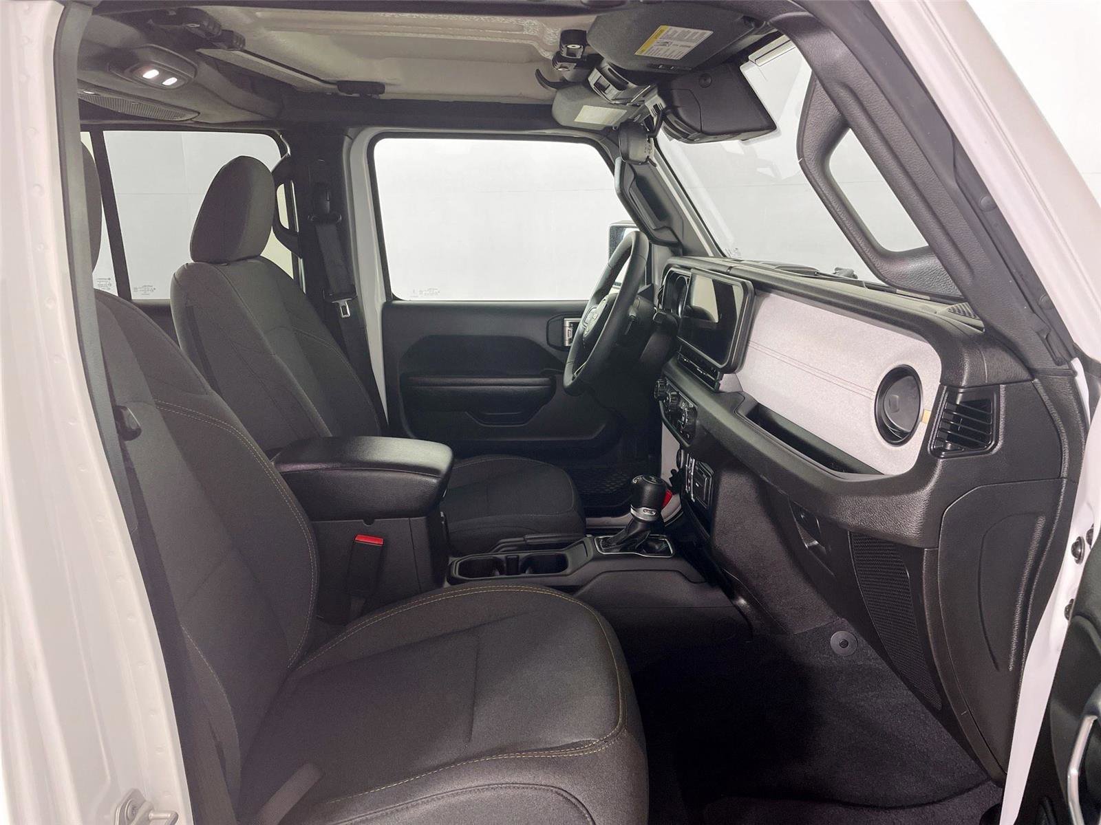 Used 2024 Jeep Wrangler Sport S image 26