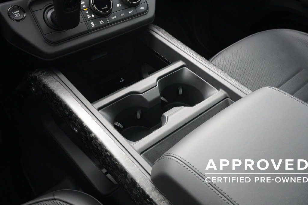 Used 2026 Land Rover Defender 110 OCTA AWD/4WD image 14