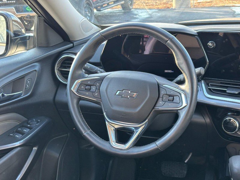 Certified 2024 Chevrolet Trax ACTIV w/ Sunroof Package image 12