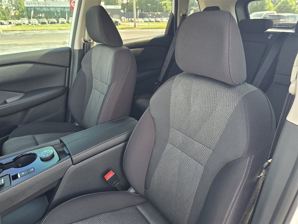 New 2026 Nissan Rogue SV AWD/4WD image 12