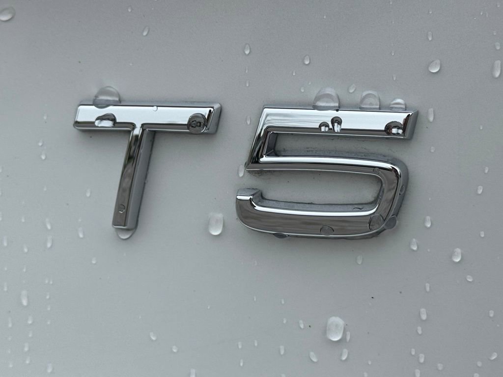 Used 2020 Volvo S60 T5 Momentum image 10