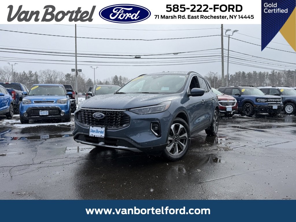 Certified 2023 Ford Escape Platinum w/ Premium Technology Package image 1