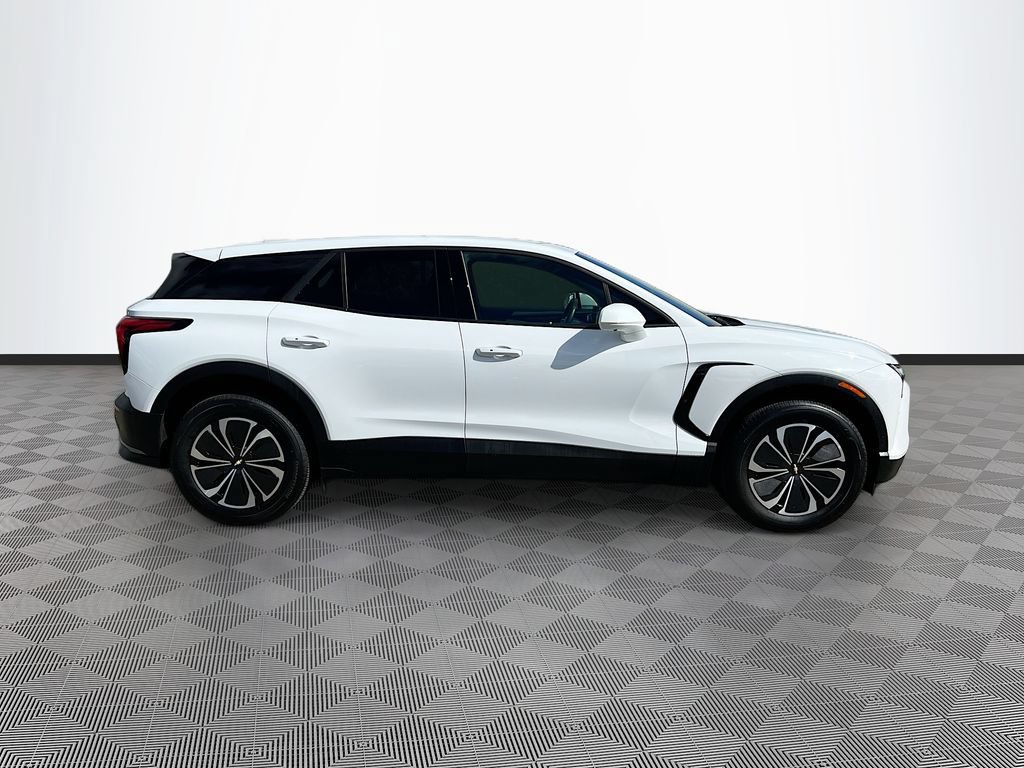 Used 2025 Chevrolet Blazer EV LT AWD/4WD image 8