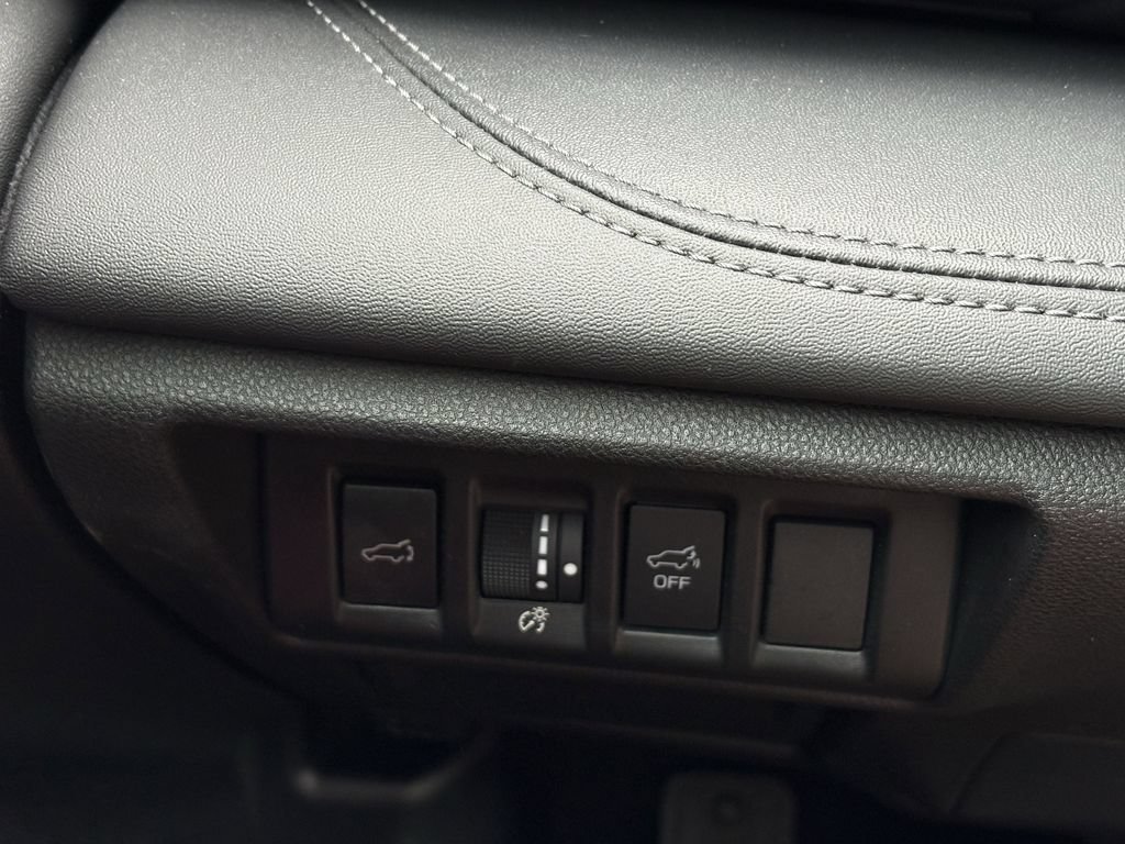 Used 2023 Subaru Outback Limited XT AWD/4WD image 16