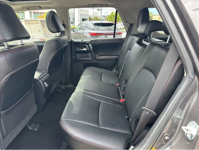 Used 2018 Toyota 4Runner TRD Off-Road Premium AWD/4WD image 18