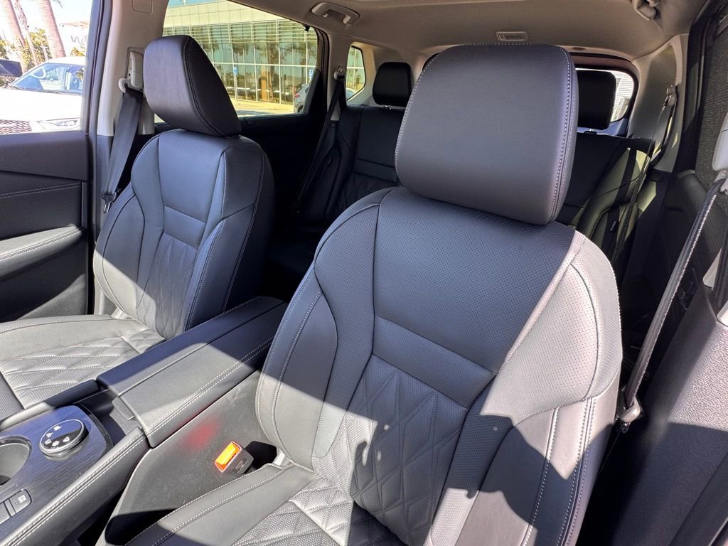 New 2026 Nissan Rogue Platinum image 10