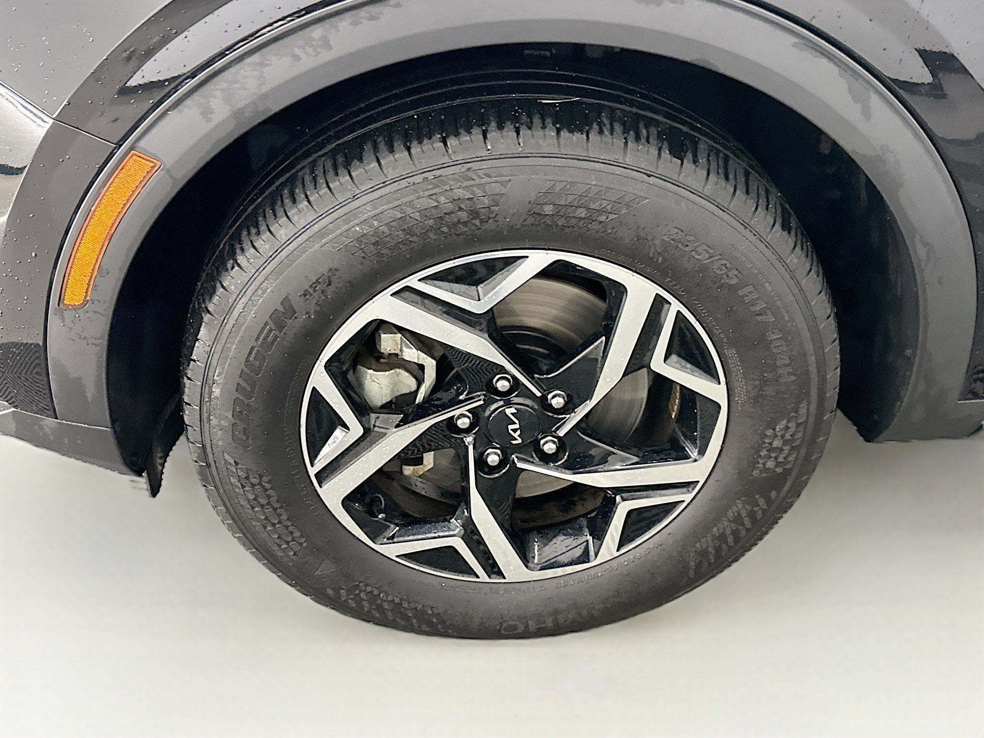 Used 2025 Kia Sportage LX image 11