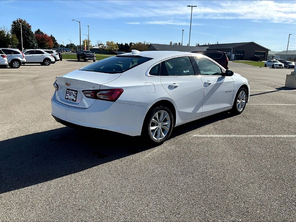 Used 2022 Chevrolet Malibu LT FWD image 5