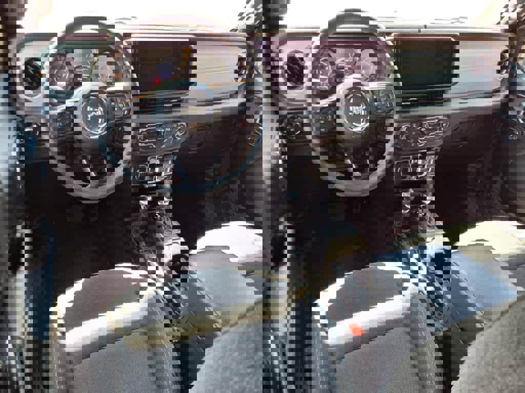 Used 2024 Jeep Gladiator Sport image 21