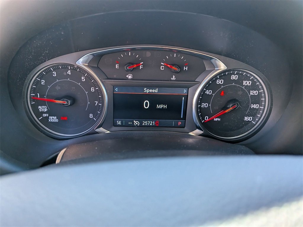 Used 2024 GMC Terrain SLT image 14