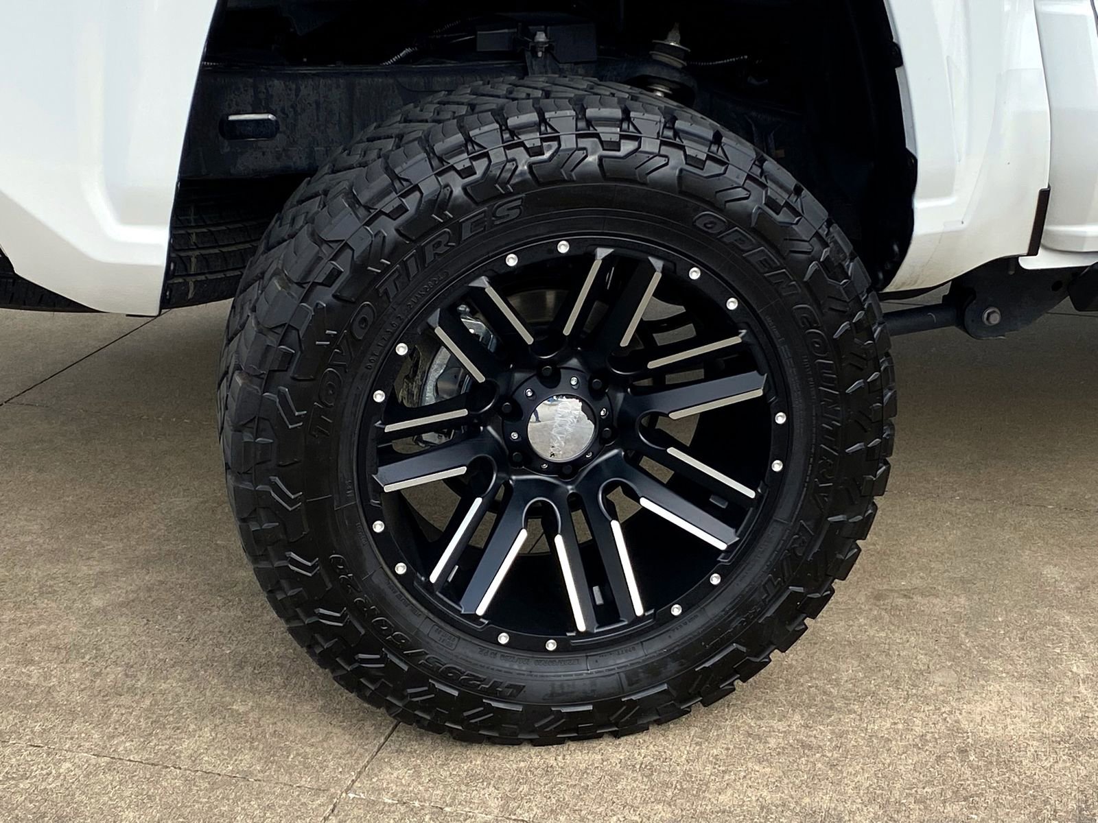 Used 2025 Toyota Tacoma SR5 image 8