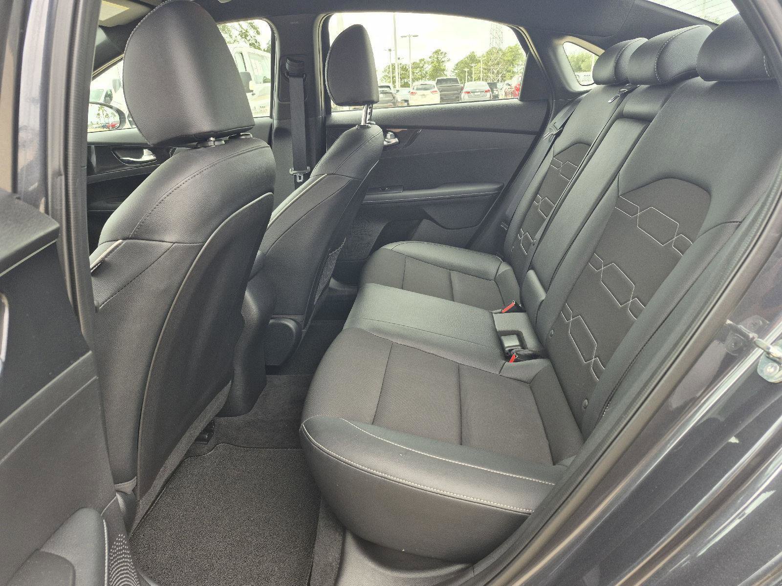 Used 2024 Kia Forte GT-Line image 8