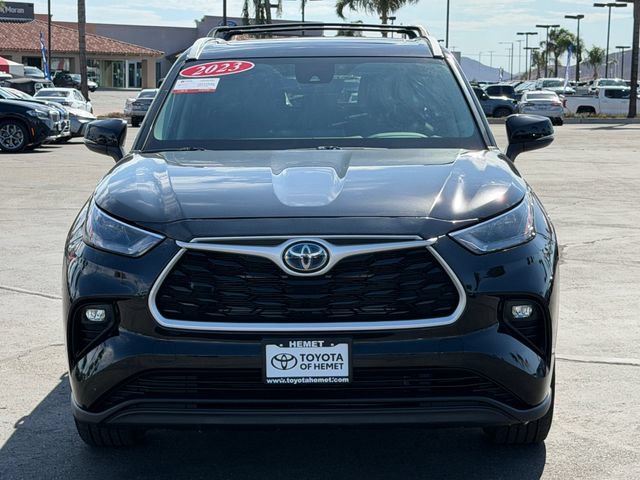 Used 2023 Toyota Highlander XLE FWD image 2