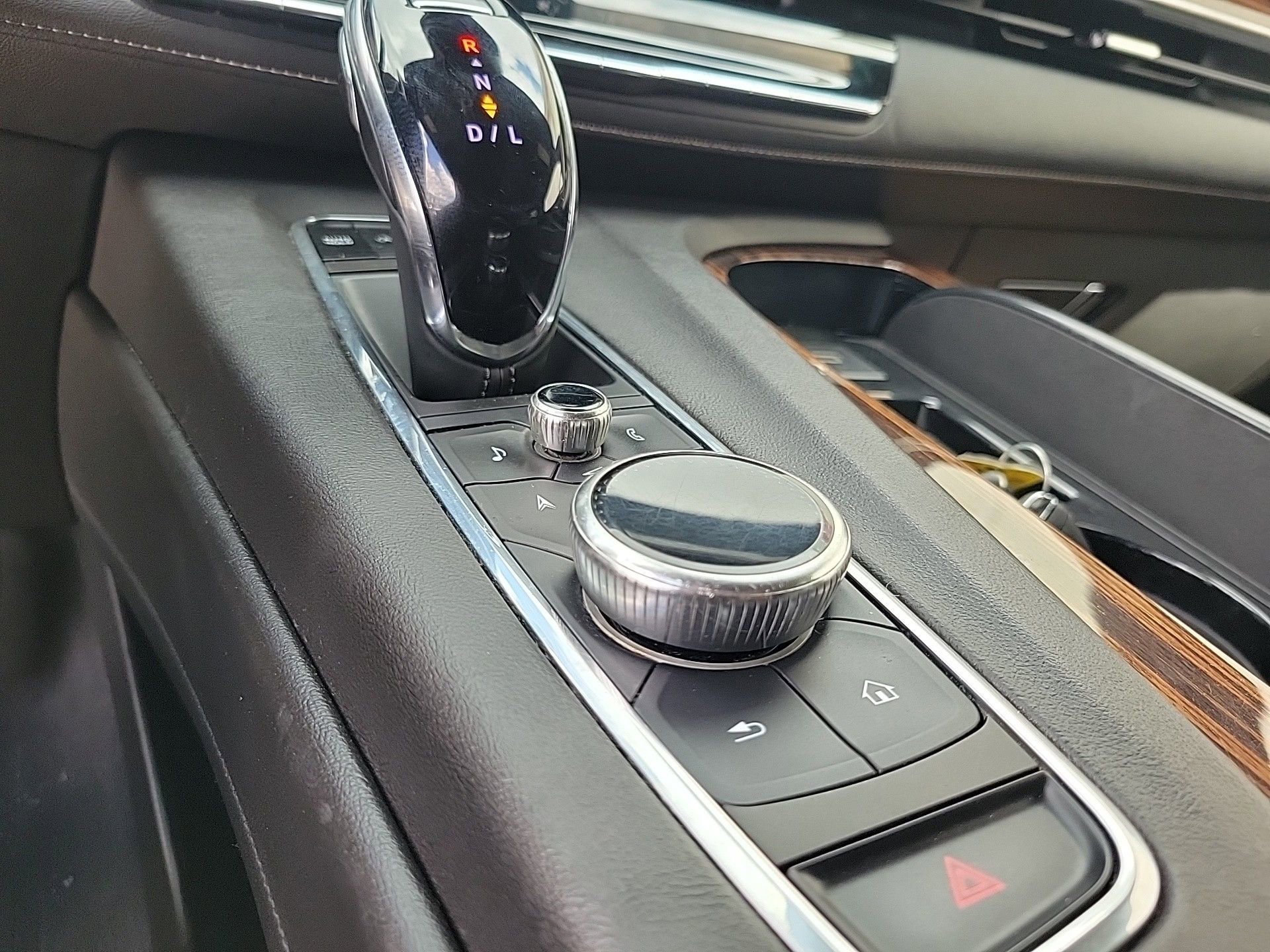 Used 2023 Cadillac Escalade ESV Premium Luxury image 41