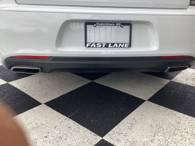 Used 2019 Chrysler 300 Touring w/ Sport Appearance Package image 8